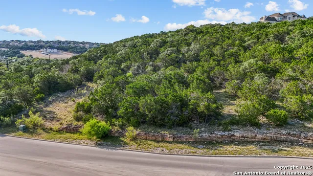 619 Winding Ravine San Antonio, TX 78258
