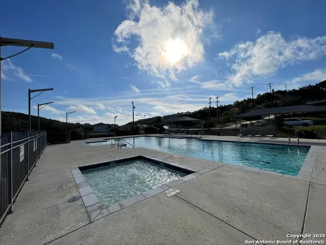 619 Winding Ravine San Antonio, TX 78258