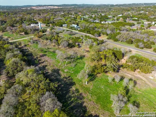 7050 circle oak Bulverde, TX 78163