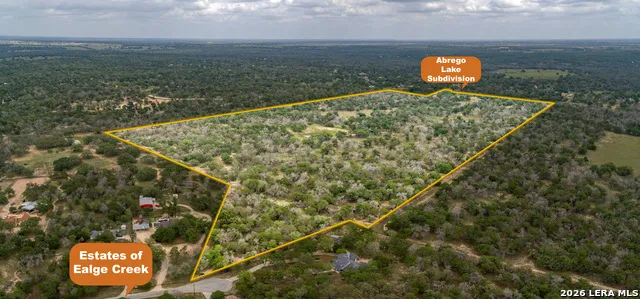 132 Roemer Ln W Floresville, TX 78114