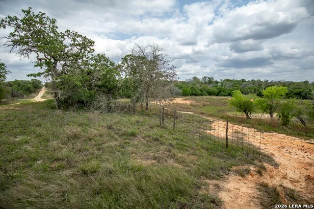 132 Roemer Ln W Floresville, TX 78114