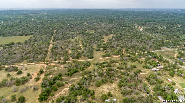 132 Roemer Ln W Floresville, TX 78114