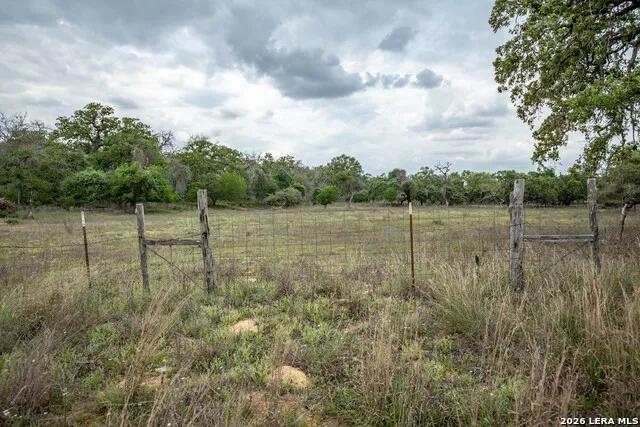132 Roemer Ln W Floresville, TX 78114