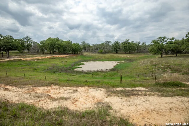 132 Roemer Ln W Floresville, TX 78114