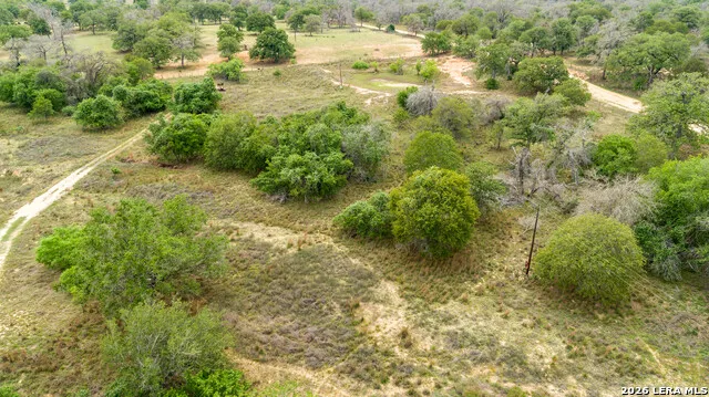 132 Roemer Ln W Floresville, TX 78114