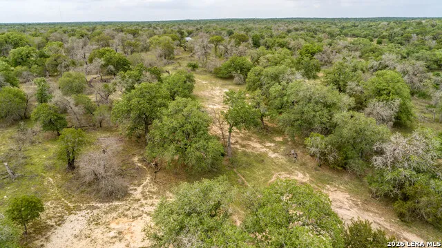 132 Roemer Ln W Floresville, TX 78114