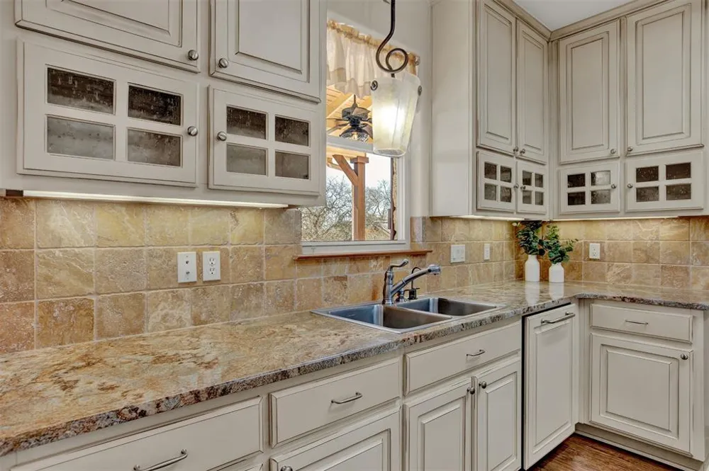 5300 Lookout Ridge Drive Marble Falls, TX 78654