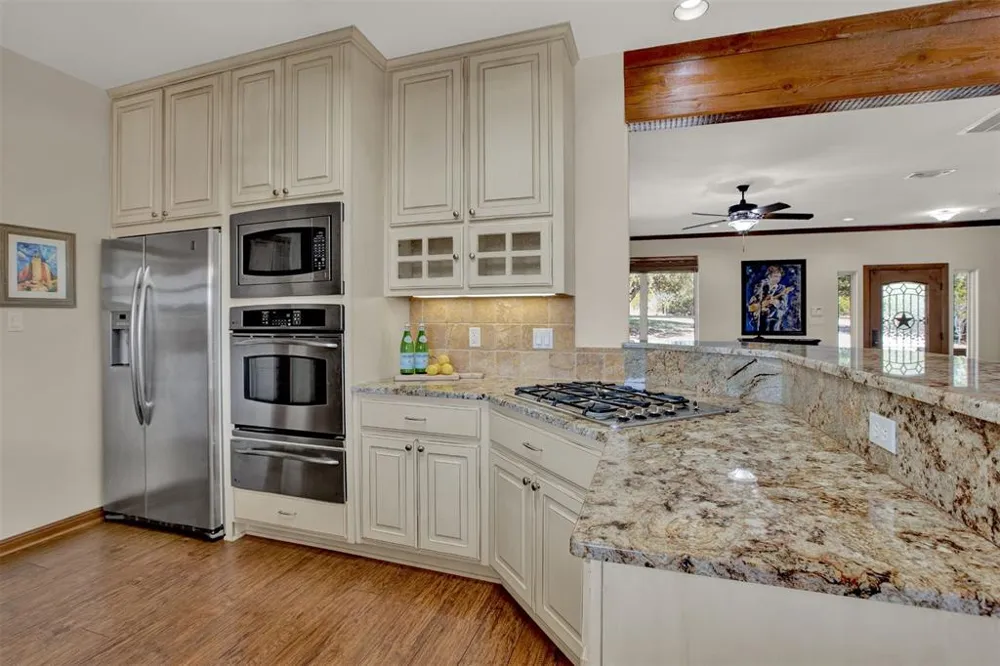 5300 Lookout Ridge Drive Marble Falls, TX 78654