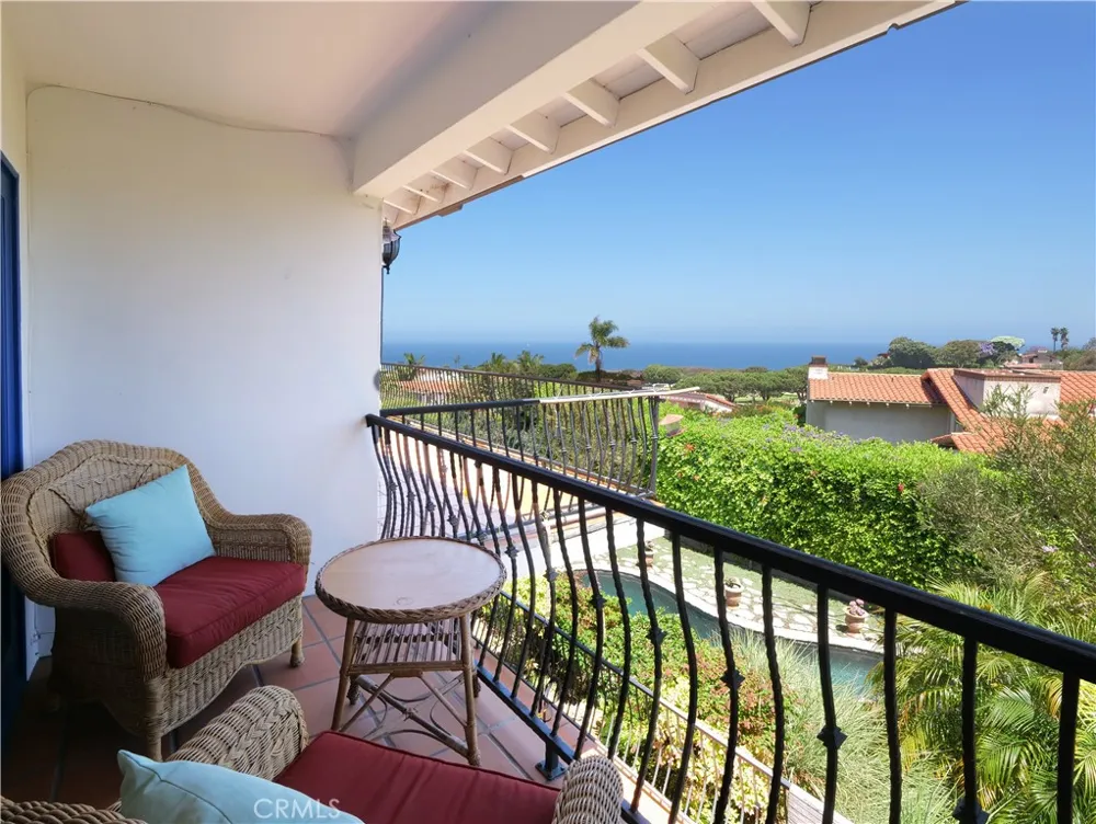 345 Palos Verdes Drive W Palos Verdes Estates, CA 90274