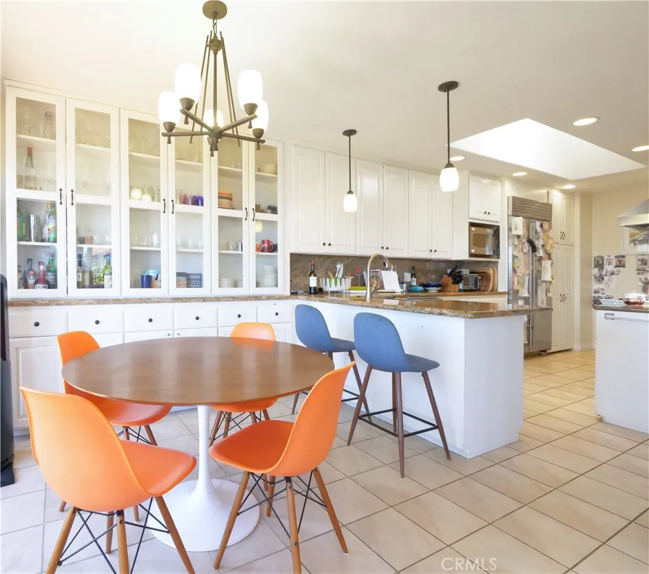 345 Palos Verdes Drive W Palos Verdes Estates, CA 90274