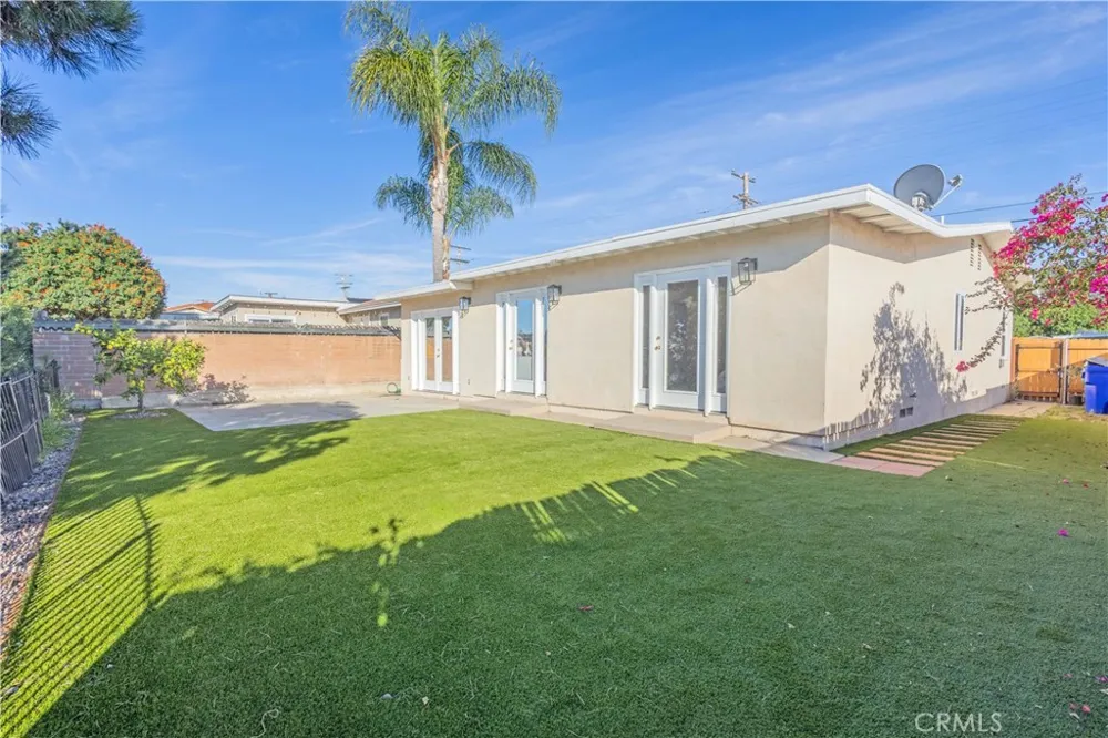 2522 Baily Avenue San Diego, CA 92105