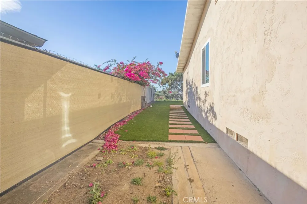 2522 Baily Avenue San Diego, CA 92105