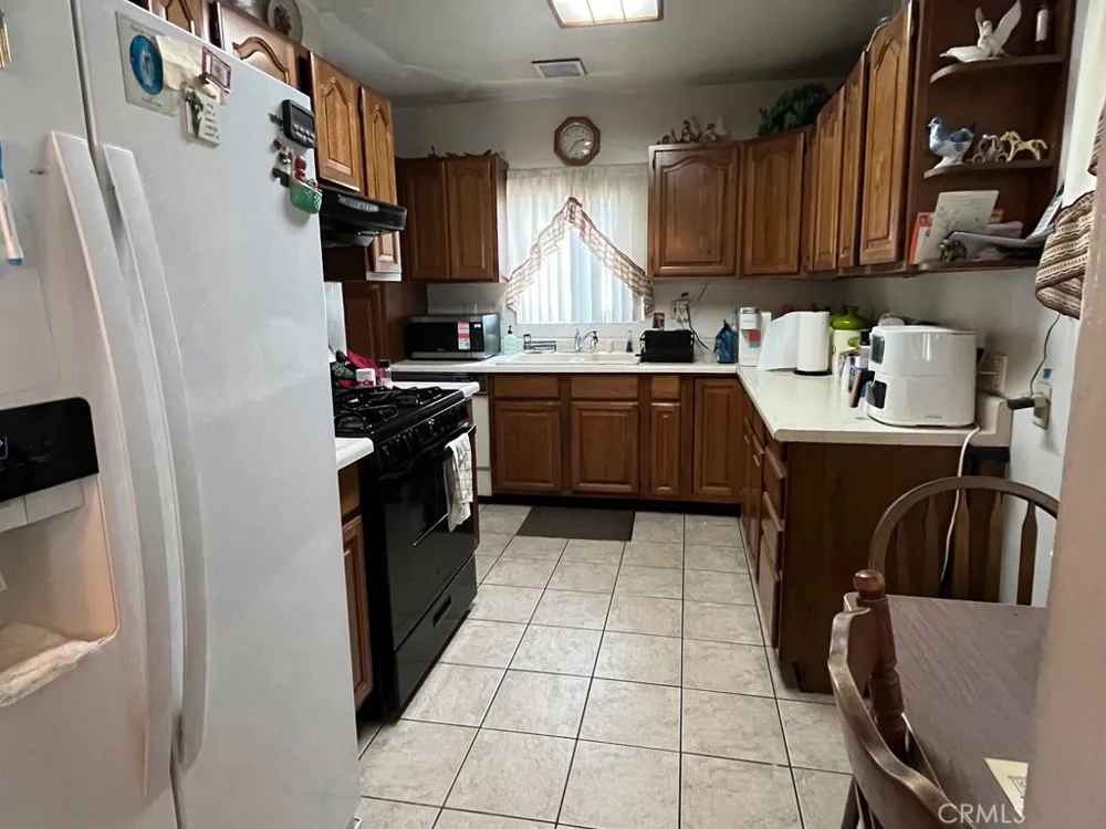 9645 Danville Pico Rivera, CA 90660