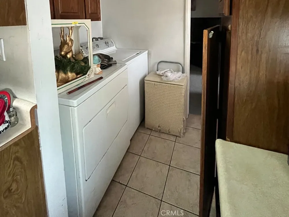 9645 Danville Pico Rivera, CA 90660