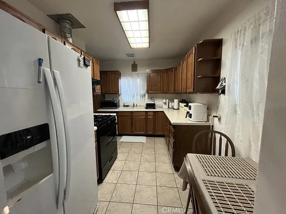 9645 Danville Pico Rivera, CA 90660