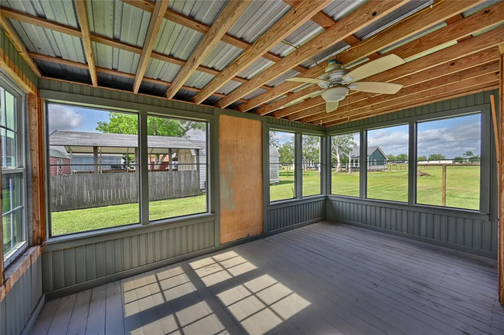 2380 Third Street Rock Island, TX 77470