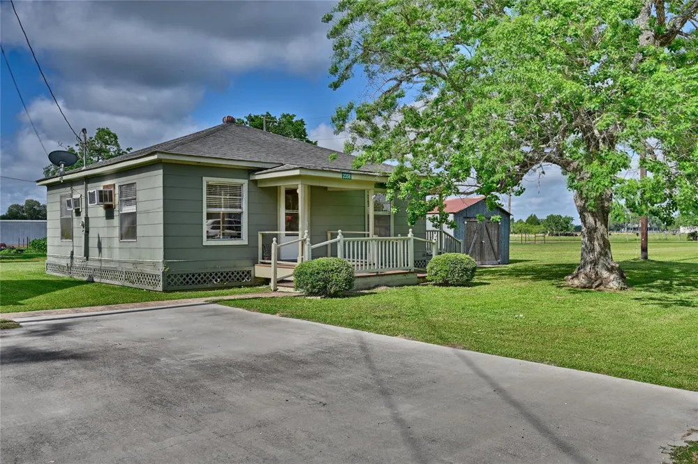2380 Third Street Rock Island, TX 77470