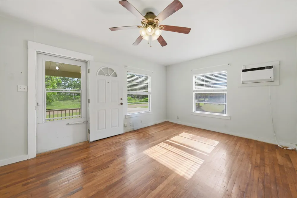 2380 Third Street Rock Island, TX 77470