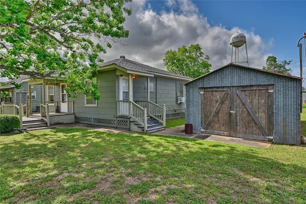 2380 Third Street Rock Island, TX 77470