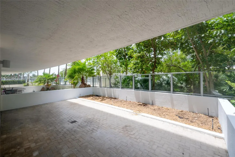 6620 INDIAN CREEK #114 Miami Beach, FL 33141