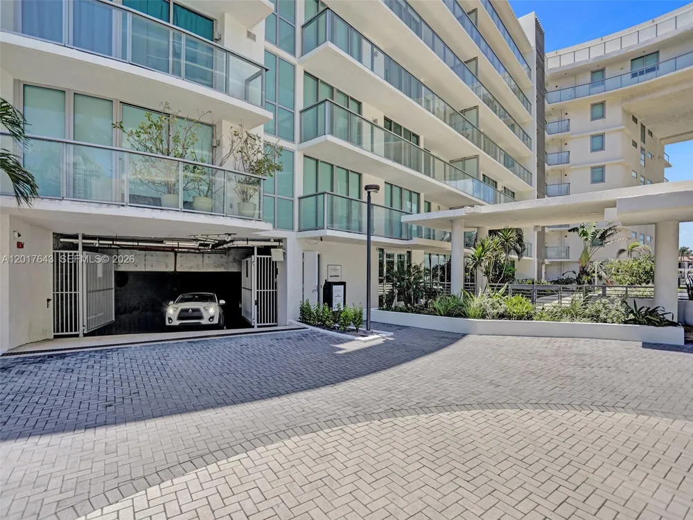 6620 INDIAN CREEK #114 Miami Beach, FL 33141