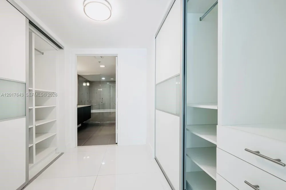 6620 INDIAN CREEK #114 Miami Beach, FL 33141