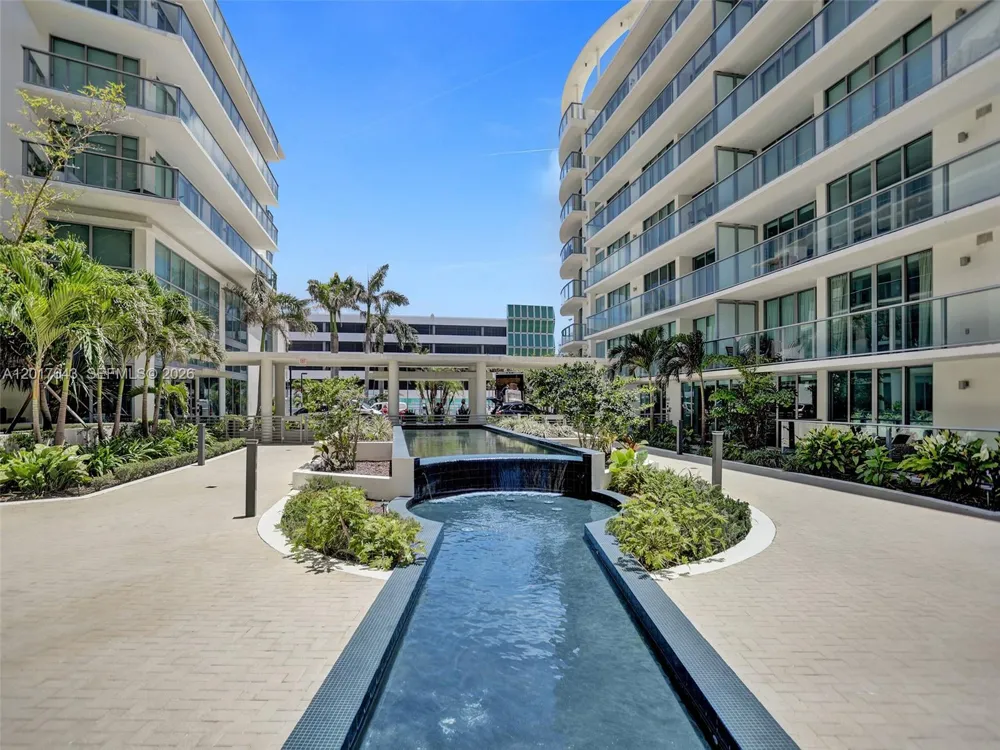 6620 INDIAN CREEK #114 Miami Beach, FL 33141