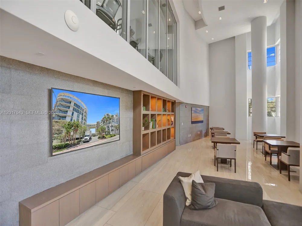 6620 INDIAN CREEK #114 Miami Beach, FL 33141