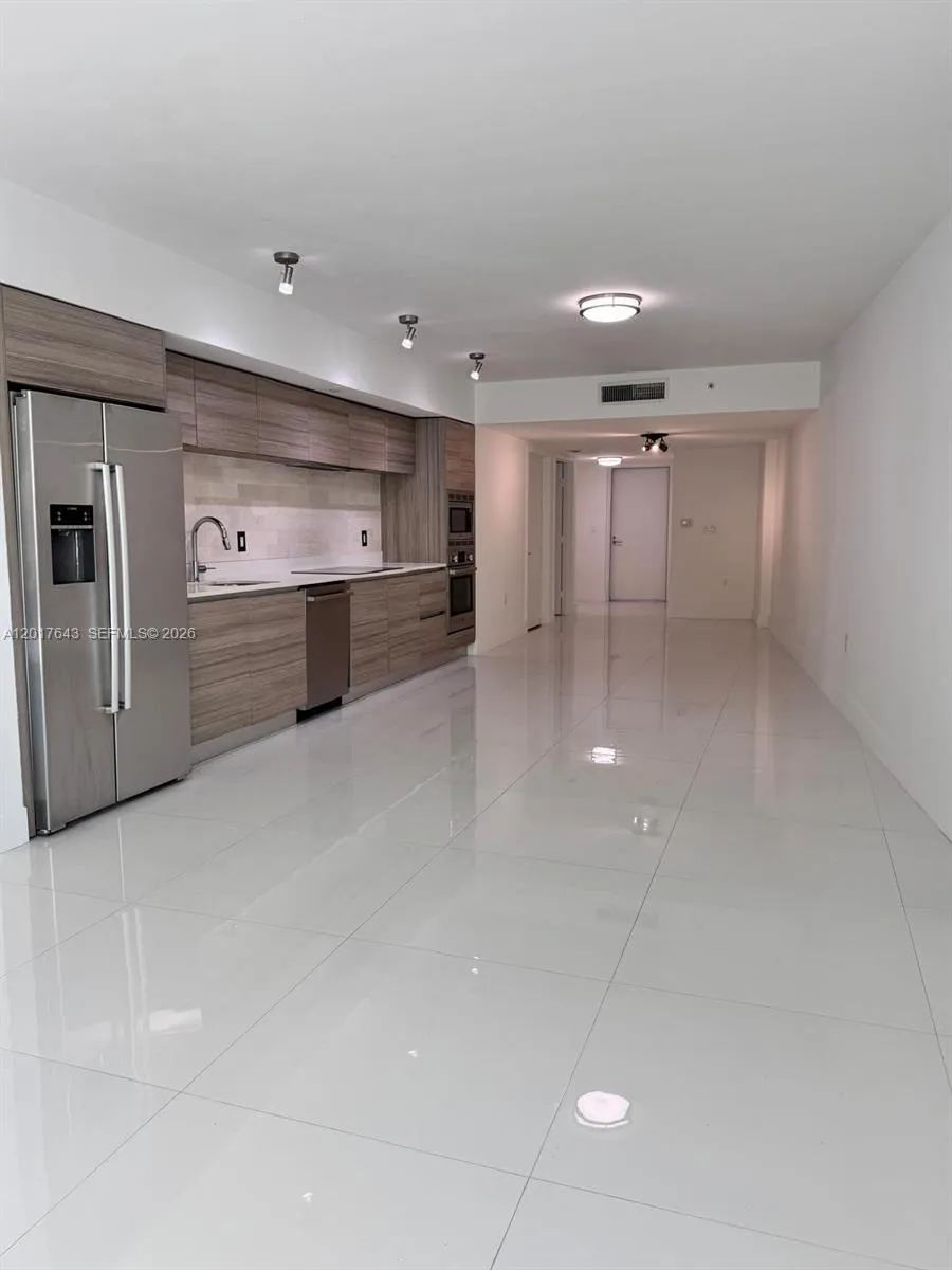6620 INDIAN CREEK #114 Miami Beach, FL 33141