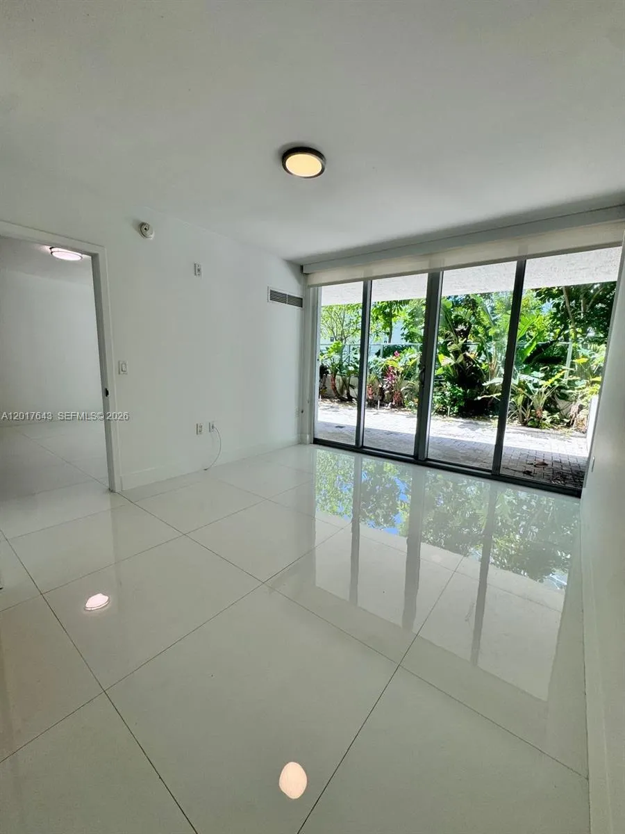 6620 INDIAN CREEK #114 Miami Beach, FL 33141