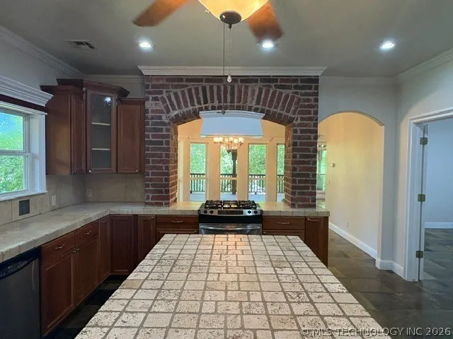 308 Waterford Street Catoosa, OK 74015