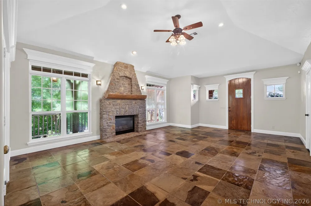 308 Waterford Street Catoosa, OK 74015