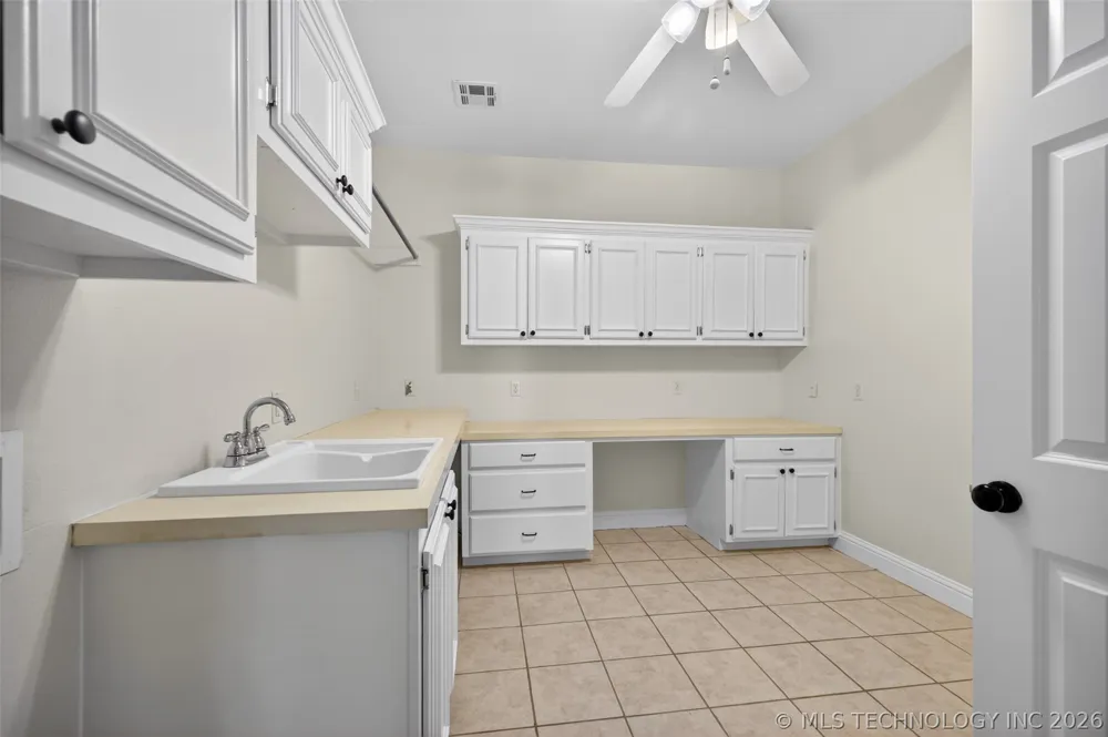 308 Waterford Street Catoosa, OK 74015
