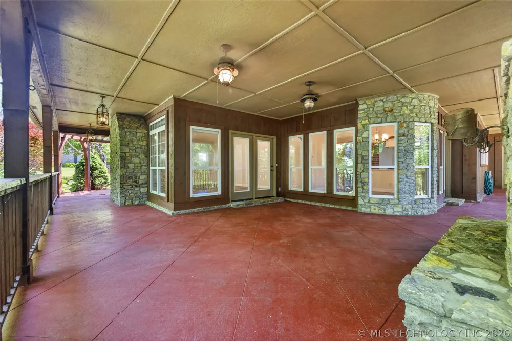 308 Waterford Street Catoosa, OK 74015