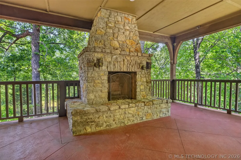 308 Waterford Street Catoosa, OK 74015