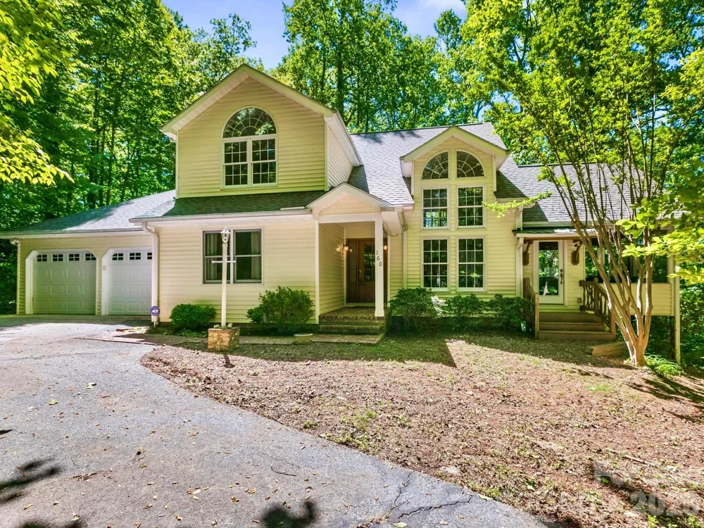 160 Little Mine Mountain Drive Saluda, NC 28773