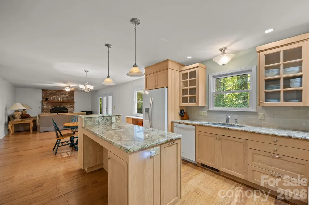 160 Little Mine Mountain Drive Saluda, NC 28773