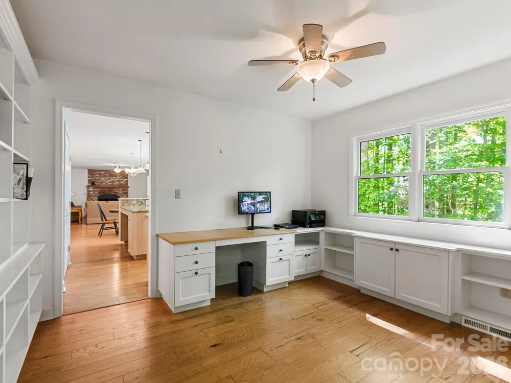 160 Little Mine Mountain Drive Saluda, NC 28773