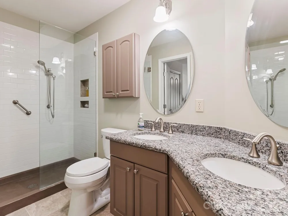 160 Little Mine Mountain Drive Saluda, NC 28773