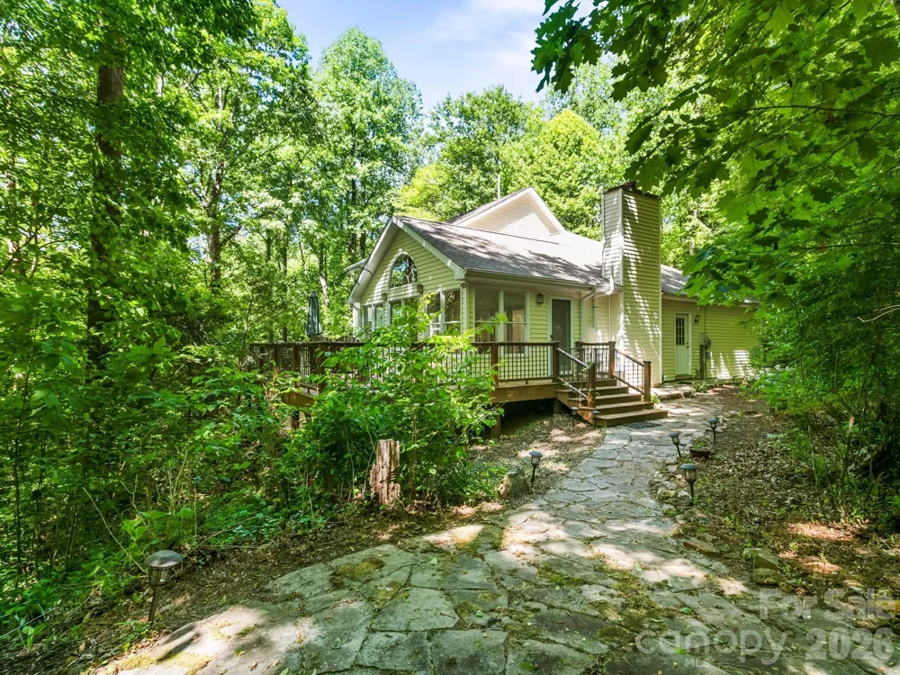 160 Little Mine Mountain Drive Saluda, NC 28773