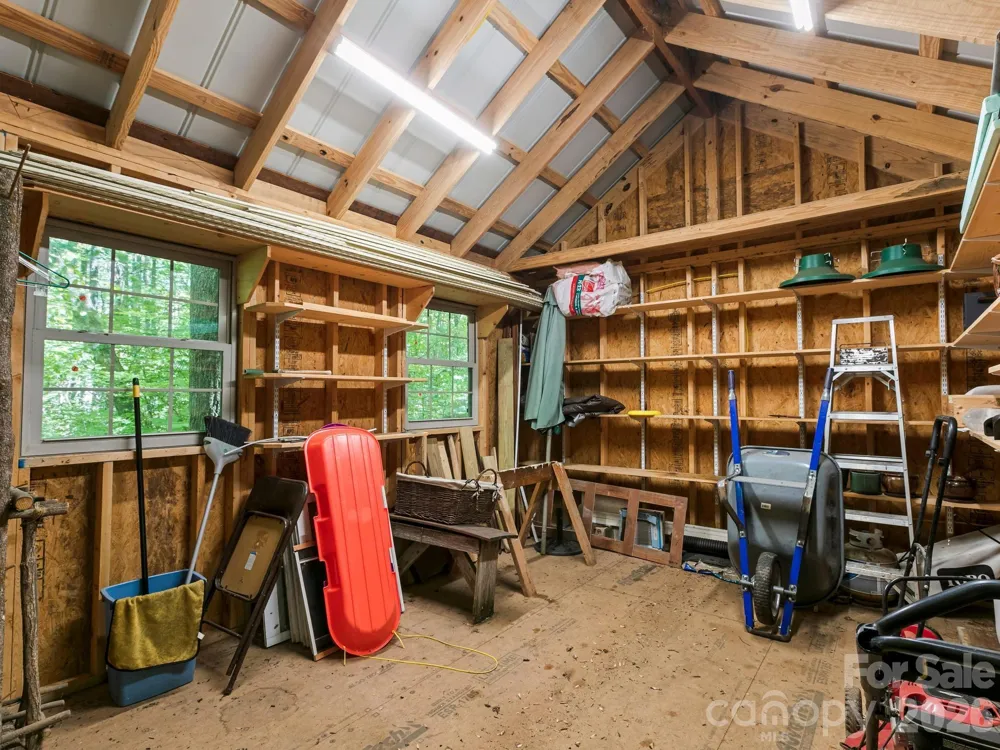 160 Little Mine Mountain Drive Saluda, NC 28773