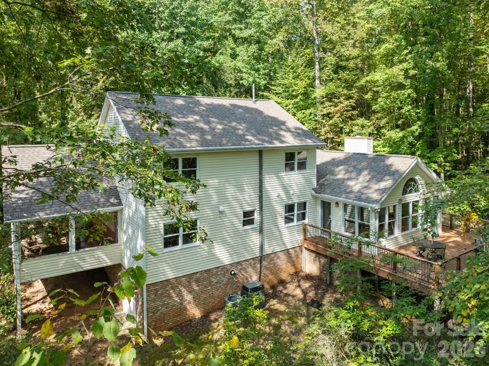 160 Little Mine Mountain Drive Saluda, NC 28773