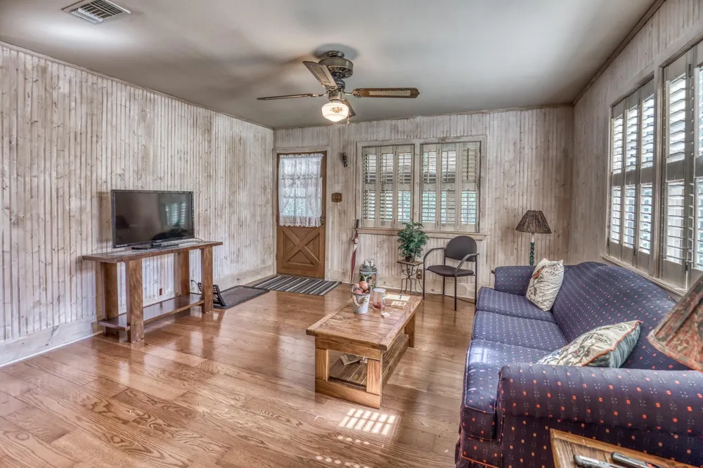 1017 Allen Road Cat Spring, TX 78933
