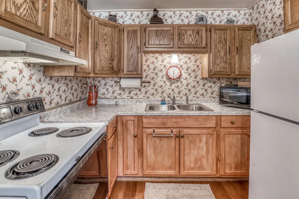 1017 Allen Road Cat Spring, TX 78933