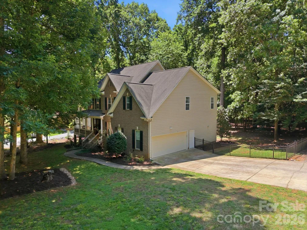 2006 Wedgewood Drive Weddington, NC 28104