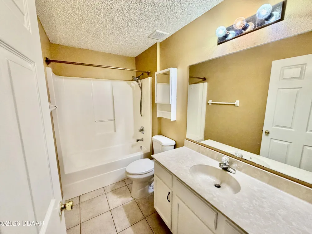 67 Spinnaker Circle South Daytona, FL 32119