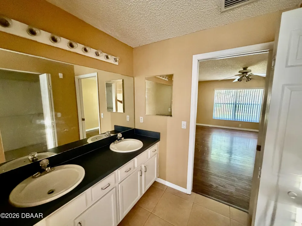 67 Spinnaker Circle South Daytona, FL 32119