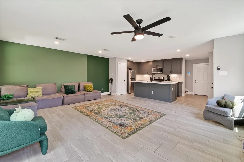 436 Owens Street Houston, TX 77029