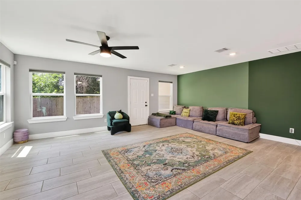 436 Owens Street Houston, TX 77029