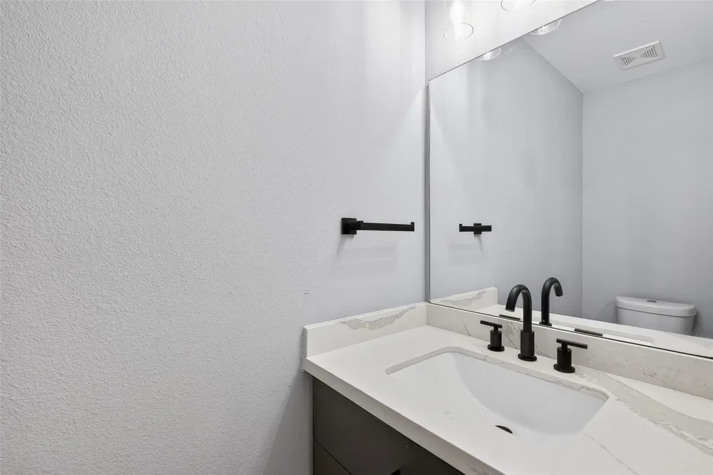 436 Owens Street Houston, TX 77029